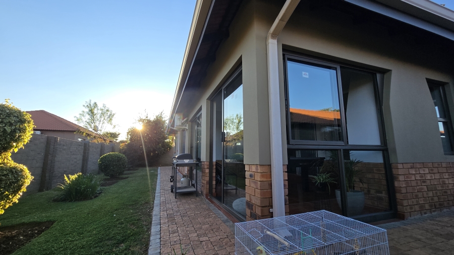4 Bedroom Property for Sale in Waterkloof East North West